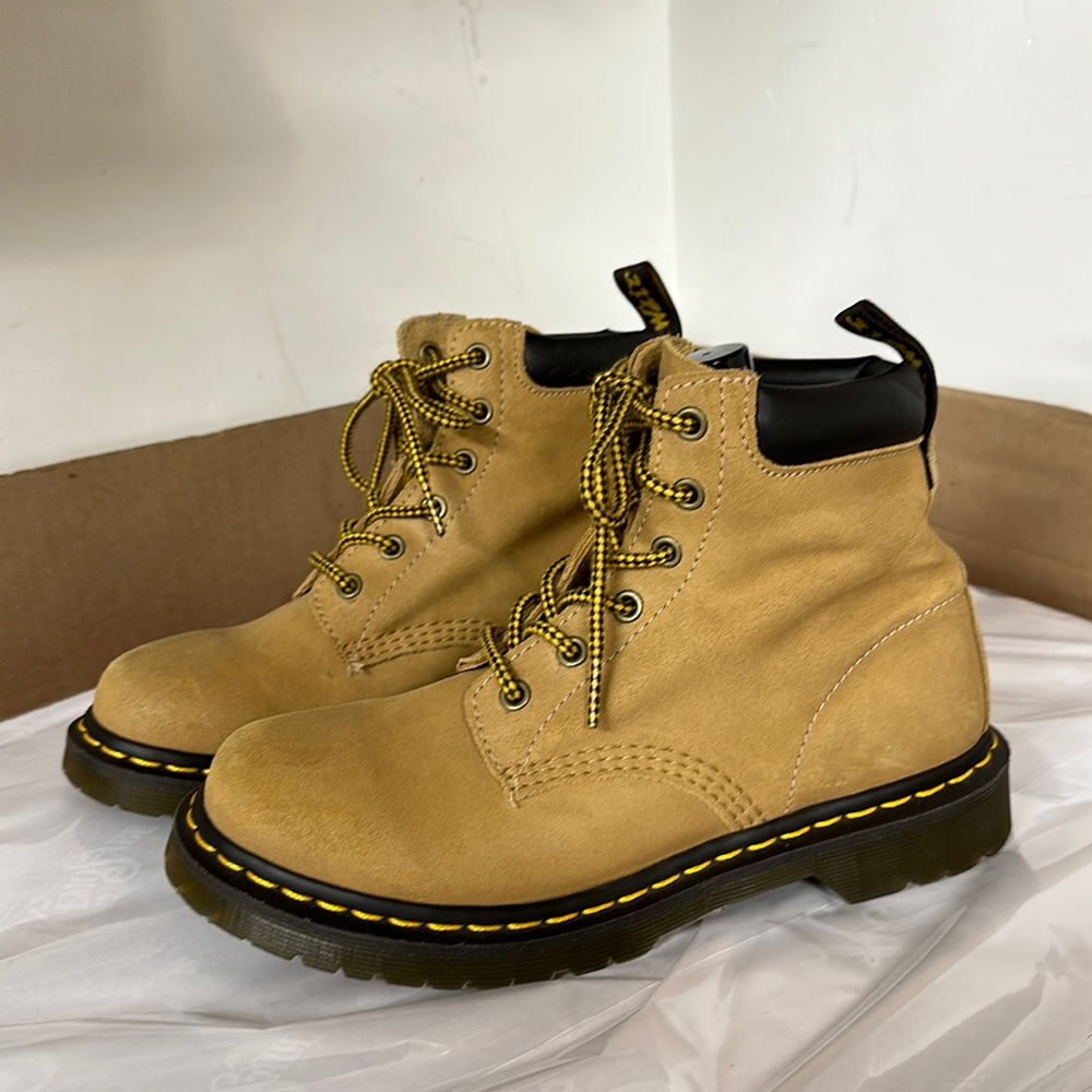 Dr. Marten’s Timberland styled BRAND NEW boots, size 8/39